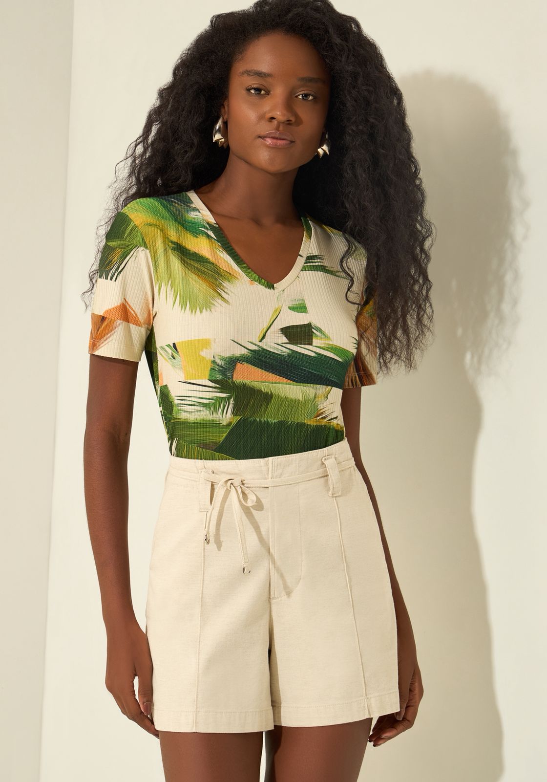 Blusa Estampada Com Decote Em V E Mangas Curtas - Lez a Lez