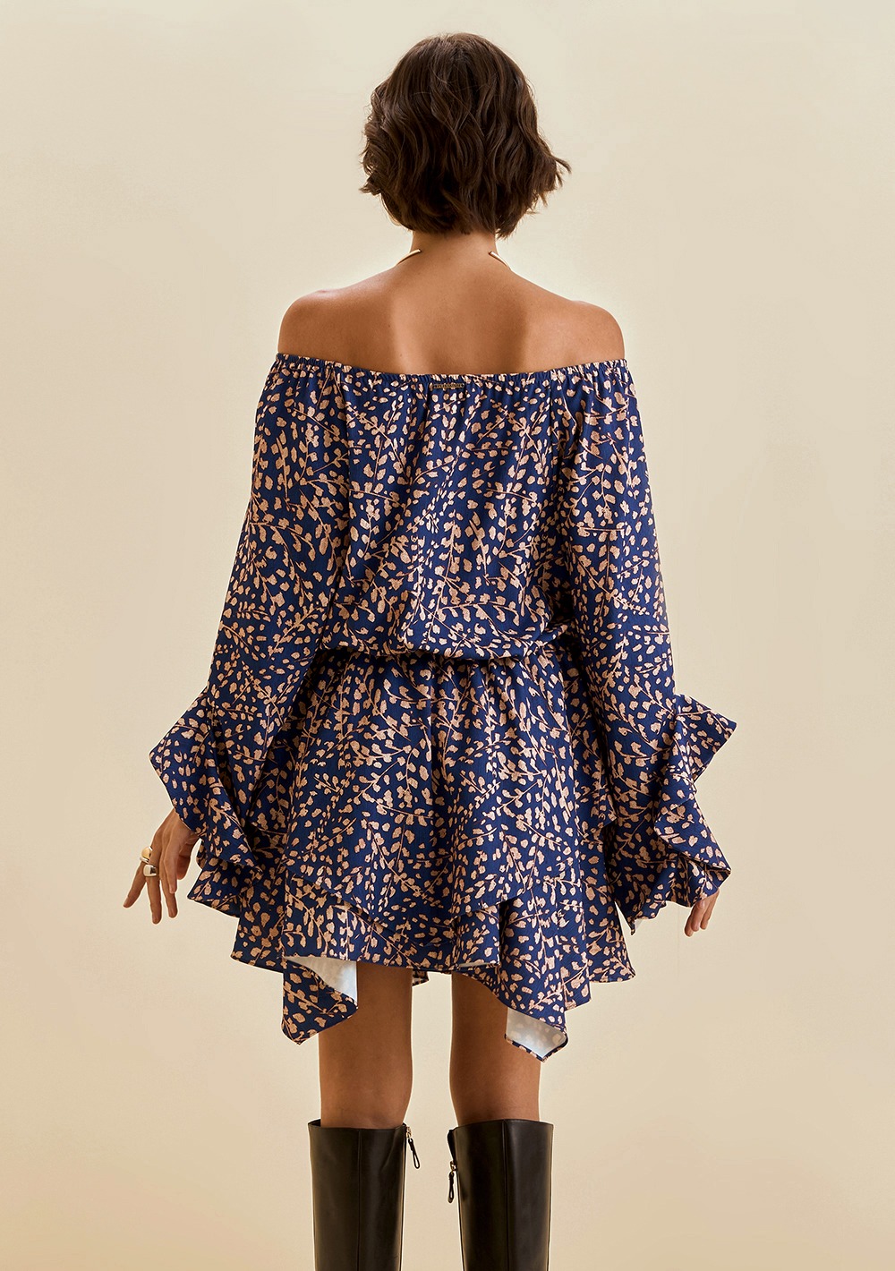 Vestido Solto Decote Em V - Morena Rosa - Imagem 3